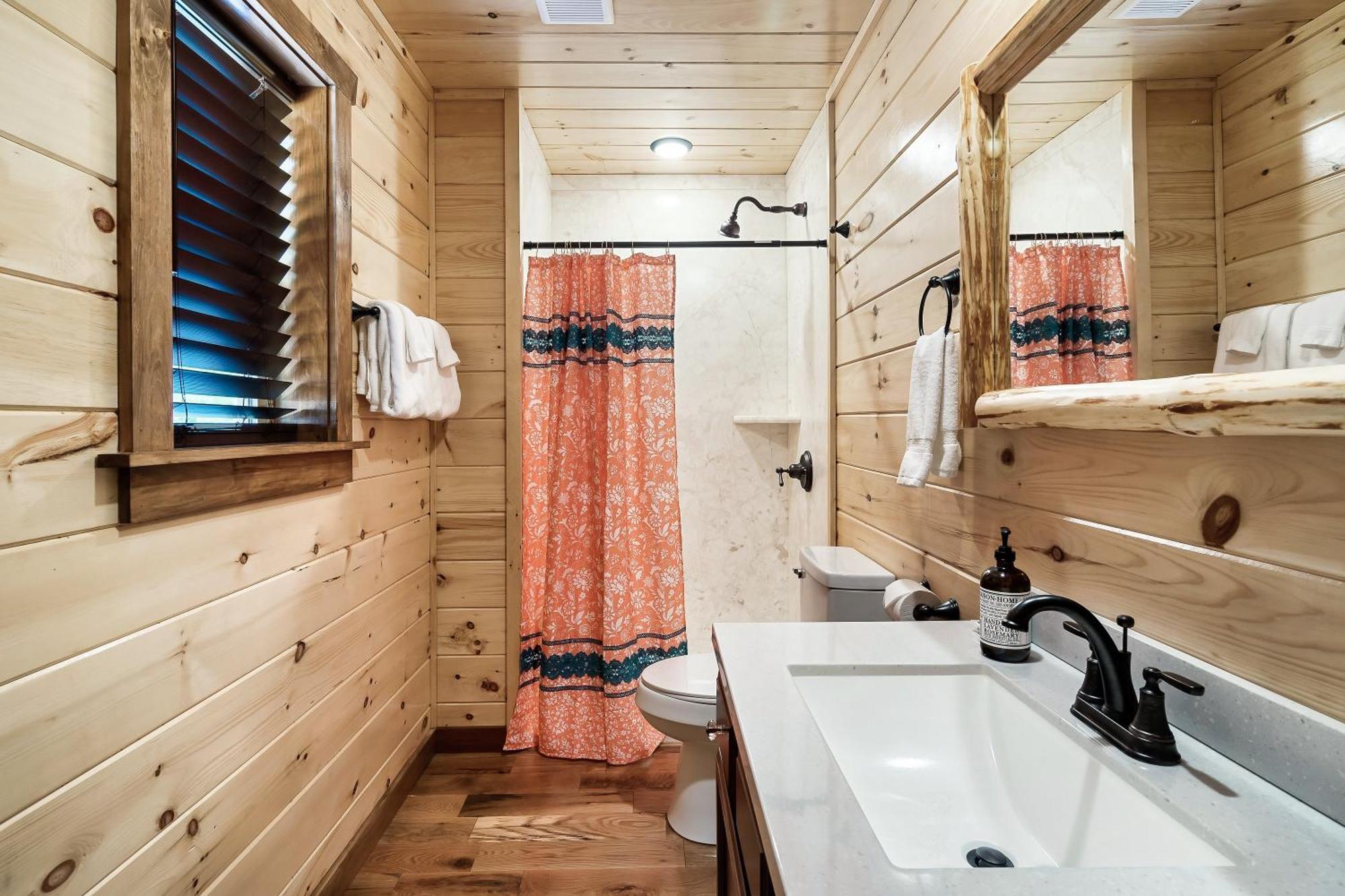 Smokiesboutiquecabins Would Love To Host You At Dolly'S Cute Cabin! 4 Suites With Private Bathrooms - Hot Tub, Fire Pit, Game Room, Resort Pool Open Memorial Day Through Labor Day! Gatlinburg Kültér fotó